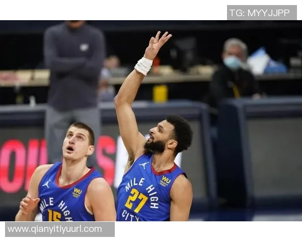 布劳恩展现排球技巧接穆雷长传双手垫球成功完成空接